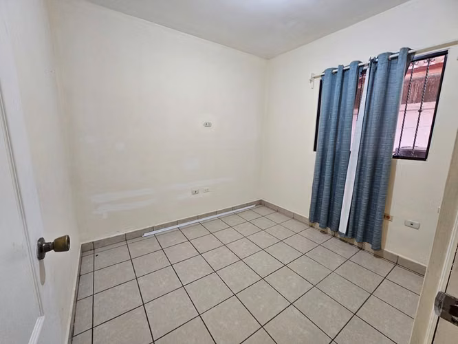 Casa en Venta en Villas Valeska 1 | Km 13 Carretera Masaya | US$75,000 - Imagen 11