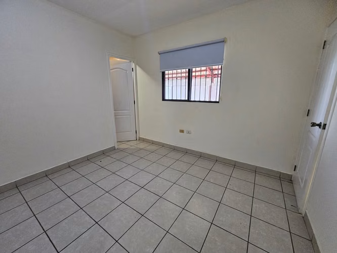 Casa en Venta en Villas Valeska 1 | Km 13 Carretera Masaya | US$75,000 - Imagen 15