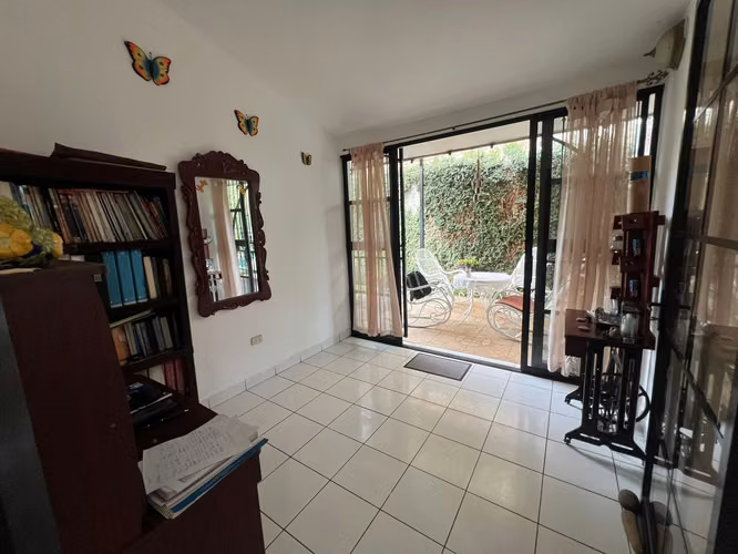 KW -  Venta de casa en Residencial de Esquipulas !! - Imagen 5
