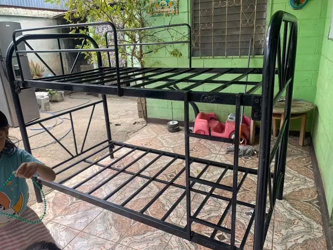 Vendo litera marca capri