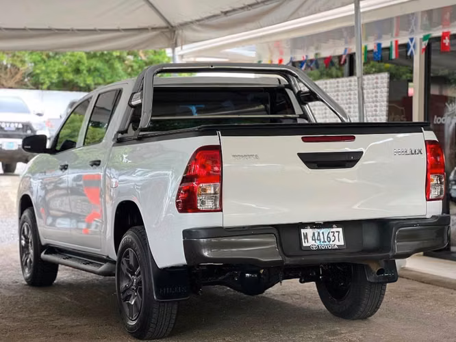 TOYOTA HILUX AÑO 2026 - Imagen 3