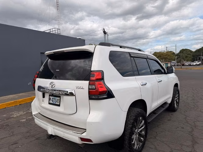 Vendo cambio Toyota Prado TXL año 2012