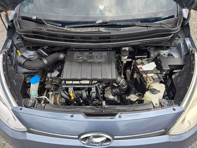 HYUNDAI GRAND i10 2016 MECÁNICO SEDAN