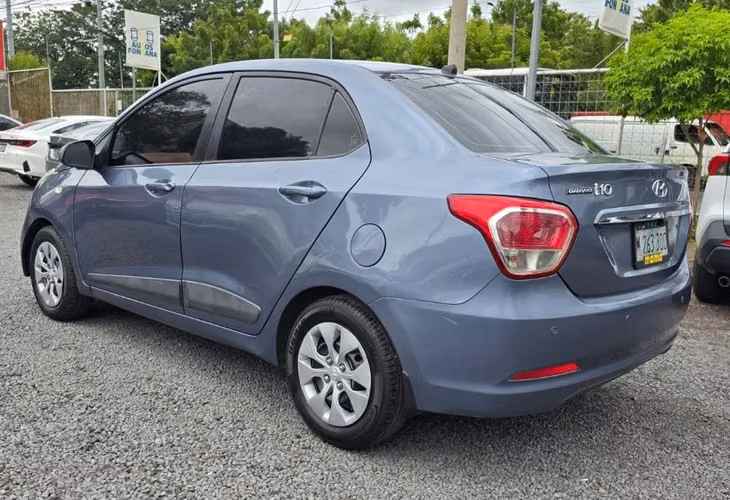HYUNDAI GRAND i10 2016 MECÁNICO SEDAN