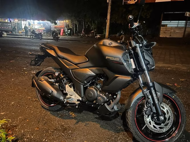 SE VENDE FZ 150 V4