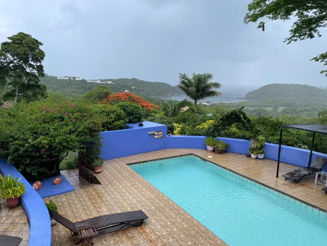 EC - Hotel Boutique El Jardín en Venta con vista a la Bahía de Nacascolo