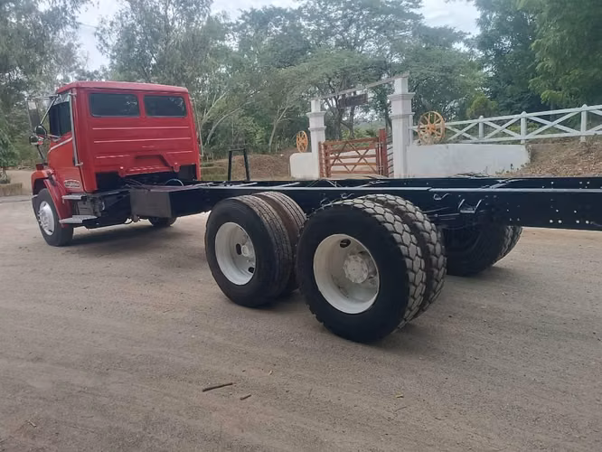 Freaghtliner fl70