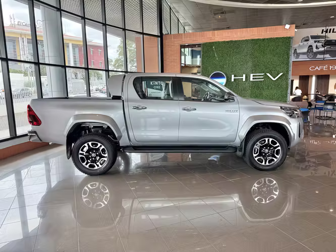 VENDO/CAMBIO -  Hilux SRX LA MAS FULL - Imagen 4