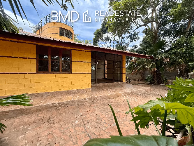 Compra esta hermosa y amplia propiedad en Villa Fontana Sur BG