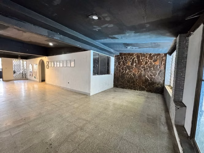 KW - Venta,  local comercial en Los Robles - Imagen 7