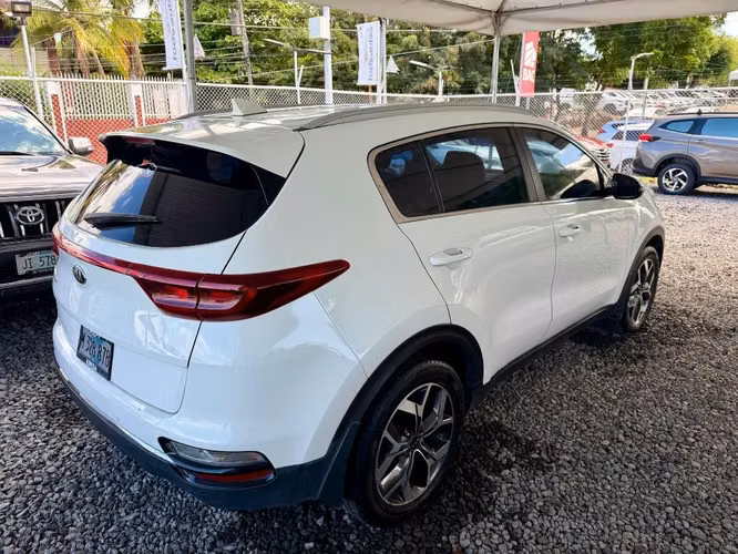 KIA SPORTAGE AÑO 2020