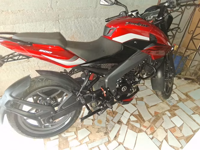 Vendo linda moto