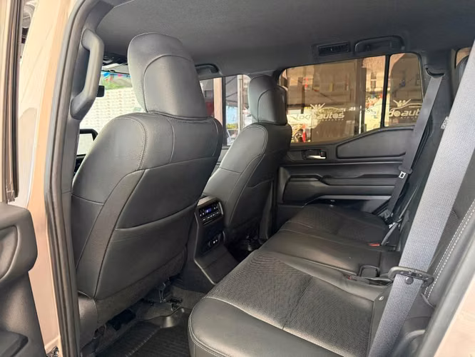 VENDO Toyota Landcruiser Prado 2026  CON Hannah Leiva - Imagen 6