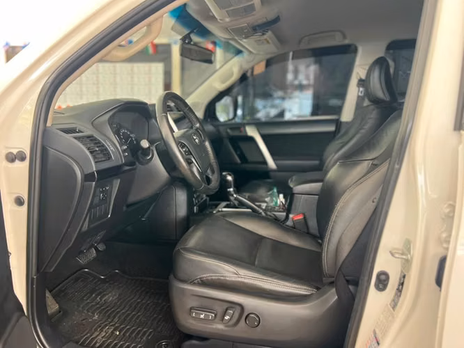 VENDO TOYOTA PRADO TXL 2021/ CON Hannah Leiva - Imagen 7