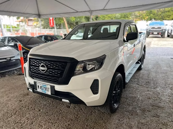 NISSAN NP300 FRONTIER AÑO 2024 - Imagen 1