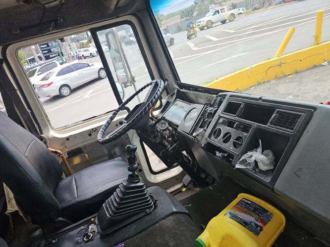 Camion Volvo fe series 8 toneladas - Imagen 3