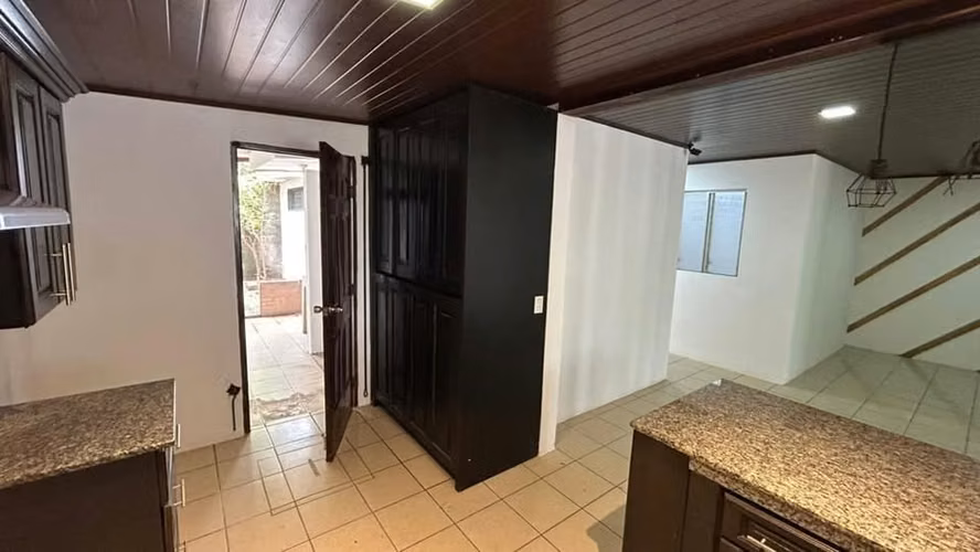 FP-vendo casa en Valle de Santa Rosa
