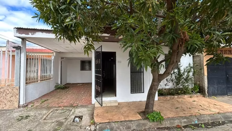 FP-vendo casa en Valle de Santa Rosa