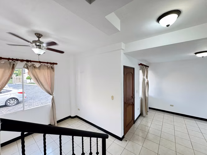 Alquiler de Apartamento en Villa Fontana - Imagen 8