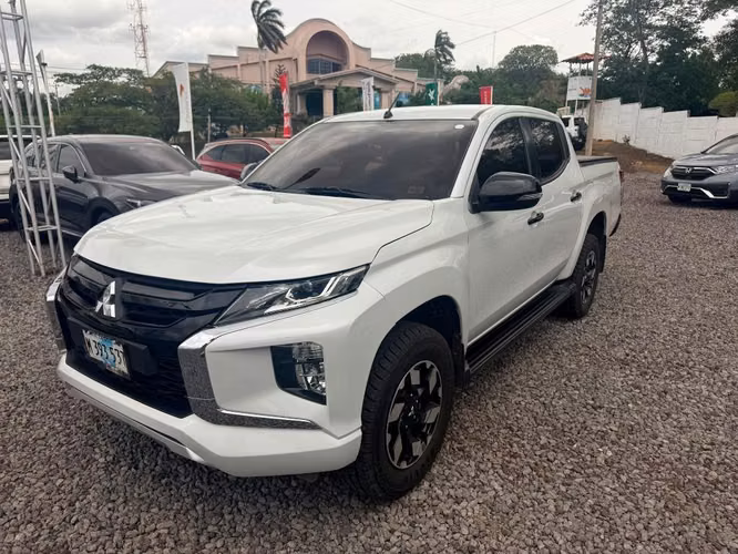 MITSUBISHI L200 SPORTERO AÑO 2024