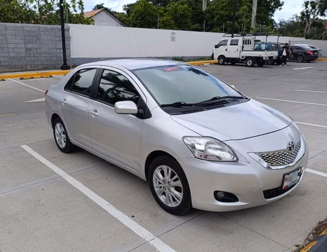 Toyota Yaris año 2008