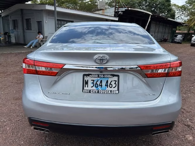 Toyota Avalon XLE año 2014