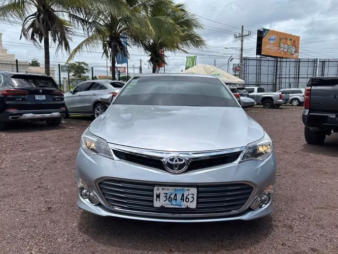 Toyota Avalon XLE año 2014