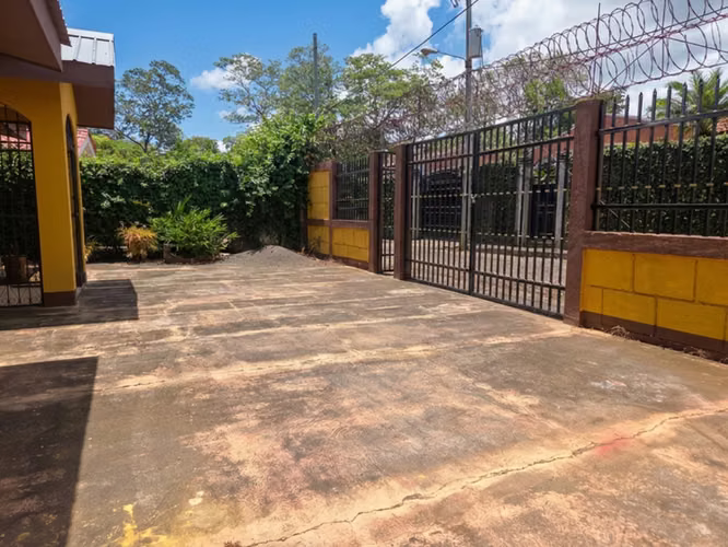 Vendo Casa en Carretera a Masaya - VZ