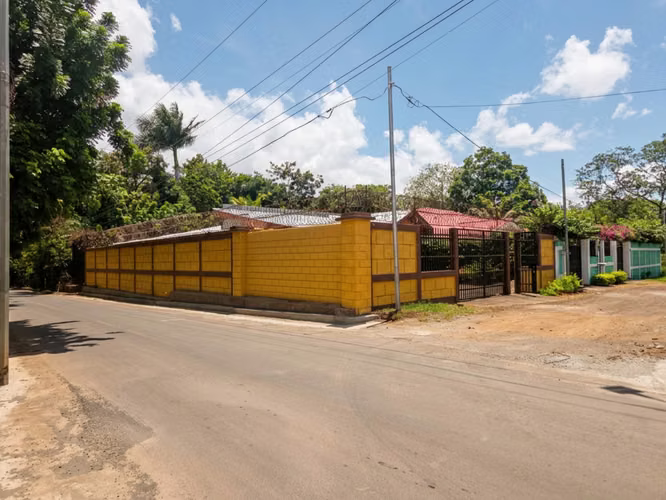 Vendo Casa en Carretera a Masaya - VZ