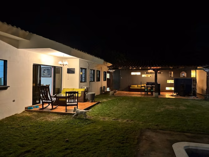 Casa Amueblada con Piscina en Villas Carolina | Renta US$1,200 | Venta US$190,000 - Imagen 6