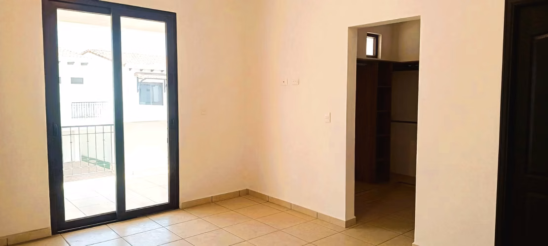 EM-Renta propiedad Estreno dos plantas, Condominio El Cortijo de la Sierra - Imagen 7