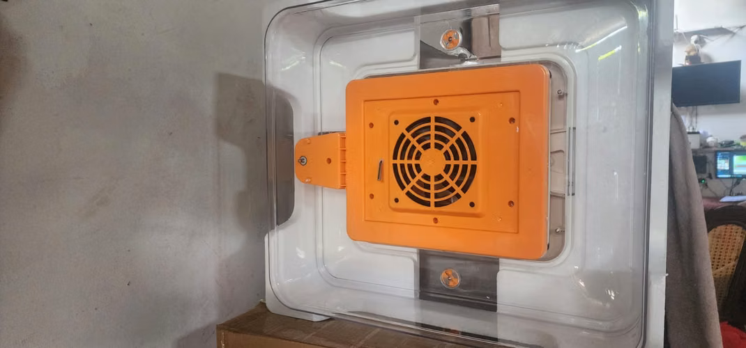 incubadora automatica de 56 huevos