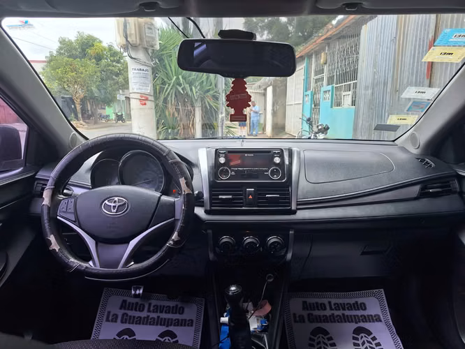 VENTA DE TOYOTA YARIS