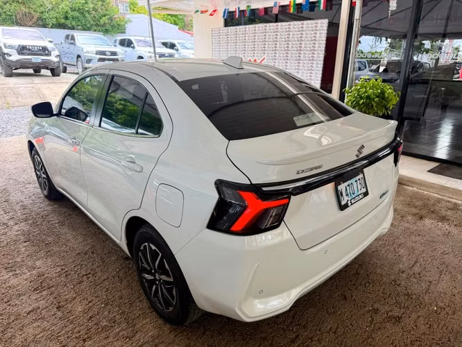Suzuki Dzire año 2026 - Imagen 2