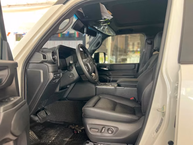 Toyota Prado Luxury año 2026 - Imagen 6