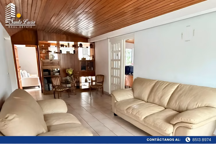 Casa en Venta en Los Robles ideal para inversión - LL - Imagen 2