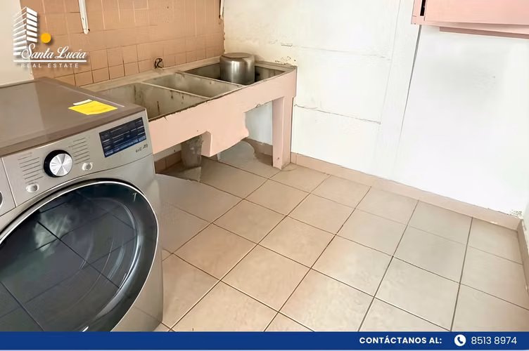 Casa en Venta en Los Robles ideal para inversión - LL - Imagen 13