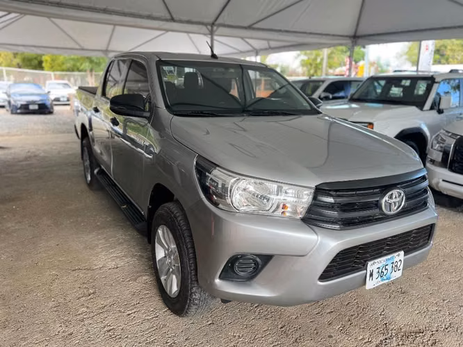 TOYOTA HILUX AÑO 2023 - Imagen 2