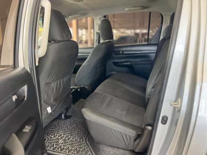 TOYOTA HILUX AÑO 2023 - Imagen 6