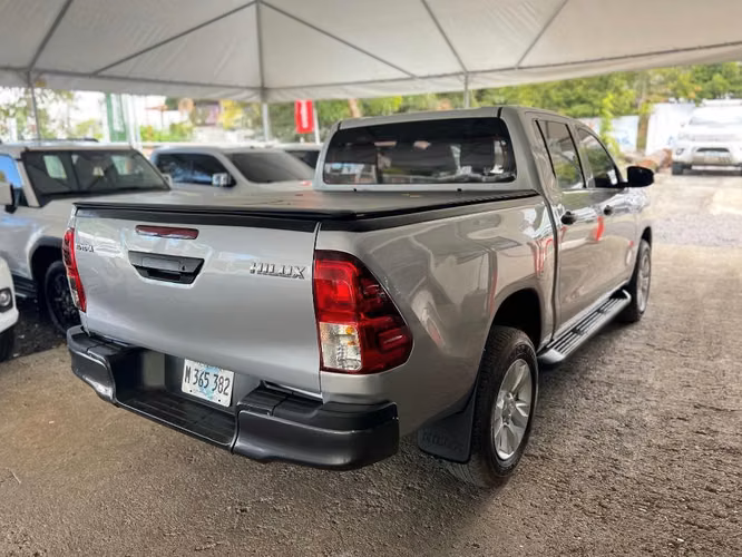 TOYOTA HILUX AÑO 2023 - Imagen 4