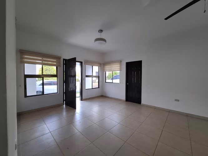 GG - !! Venta, casa en Veracruz, con amplio patio !! - Imagen 4