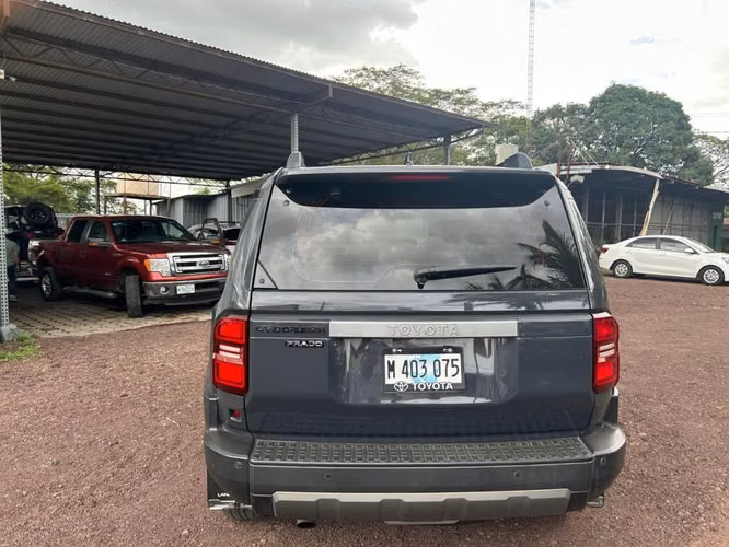 Toyota land cruiser prado