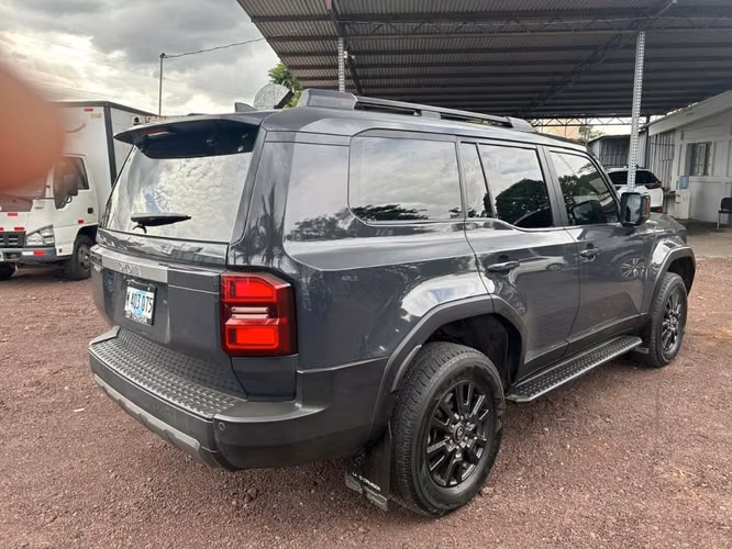 Toyota land cruiser prado