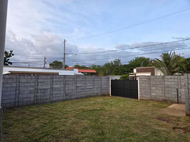 Vendo preciosa casa en Veracruz Carretera Masaya - Imagen 8