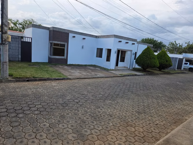 Vendo preciosa casa en Veracruz Carretera Masaya - Imagen 10