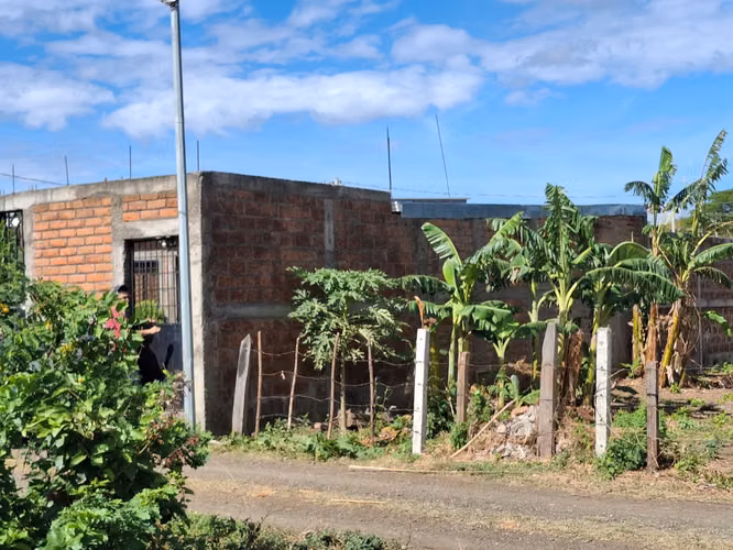 Terreno en venta de 722 varas cuadradas – Excelente ubicación y potencial residencial - Imagen 2