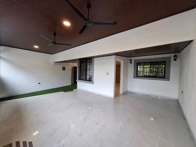 FP- Vendo casa en Residencial cercano a las colinas - Imagen 2