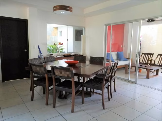 CASA AMOBLADA EN VENTA EN CONDOMINIO – CERCA DE GALERÍAS SANTO DOMINGO - Imagen 5