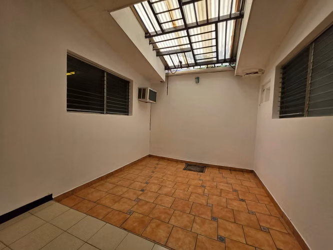 AG, SE VENDE CASA EN REPARTO SAN JUAN EN MANAGUA