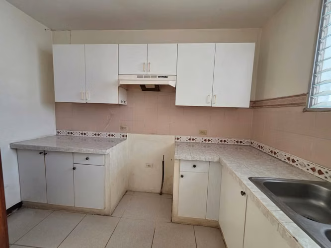AG, SE VENDE CASA EN REPARTO SAN JUAN EN MANAGUA